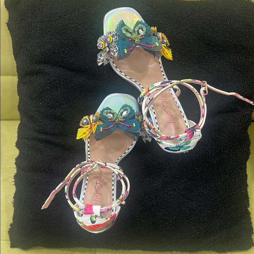Floral Embellished Sandals